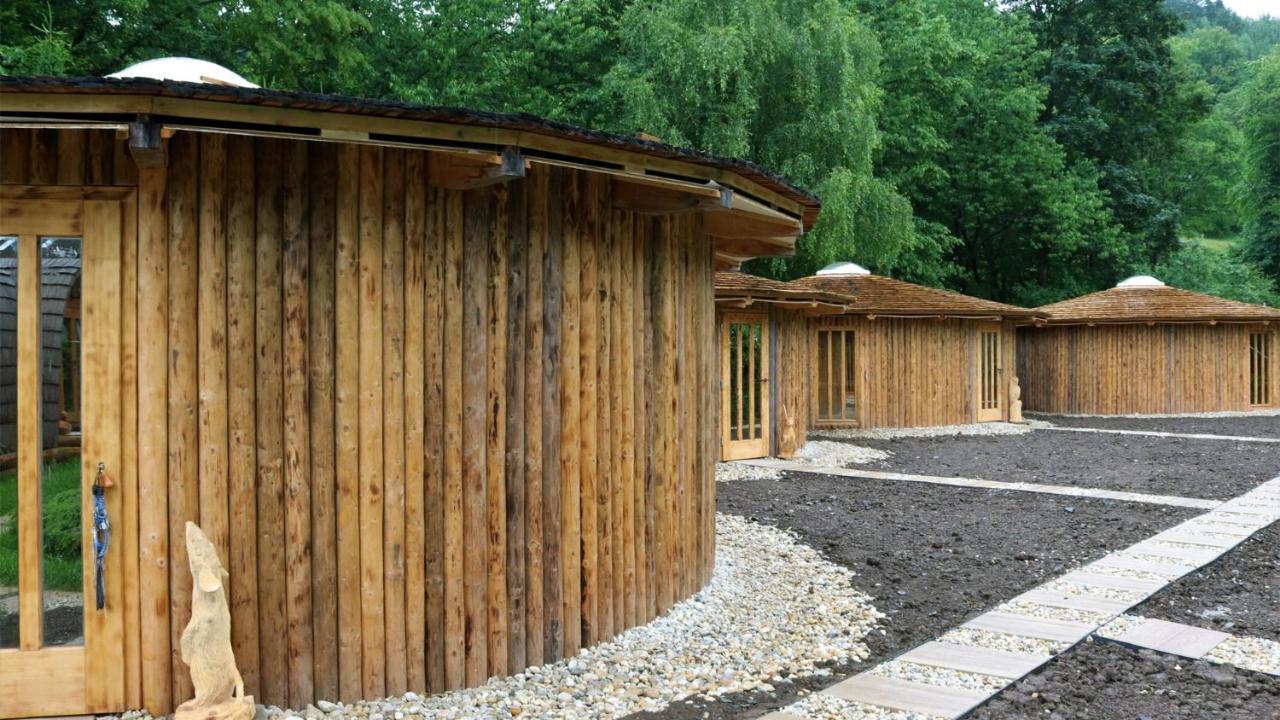Glamp V Hluboké - Yurts and Wooden Houses Vsetín Exterior foto