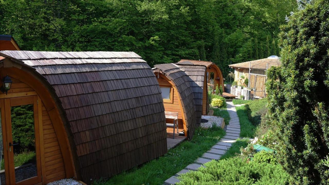 Glamp V Hluboké - Yurts and Wooden Houses Vsetín Exterior foto
