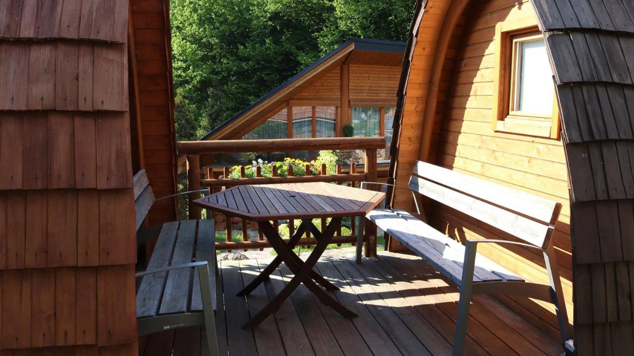 Glamp V Hluboké - Yurts and Wooden Houses Vsetín Exterior foto